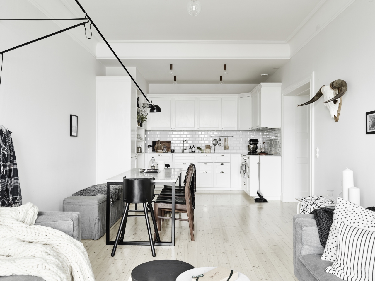 Zweeds huis vol met grijstinten interior junkie