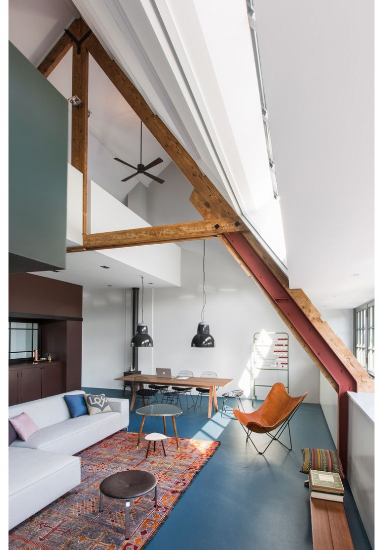 10x blauw en hout in huis interior junkie Woonkamer blauwe kleur ontwerp