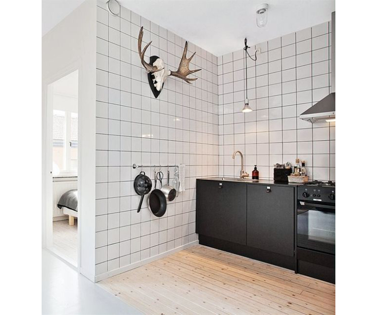 Mooi voor in huis witte vierkante tegels INTERIOR JUNKIE