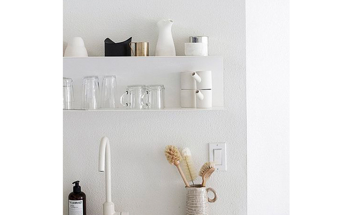 Mooi voor in de keuken: zwevende planken interior junkie