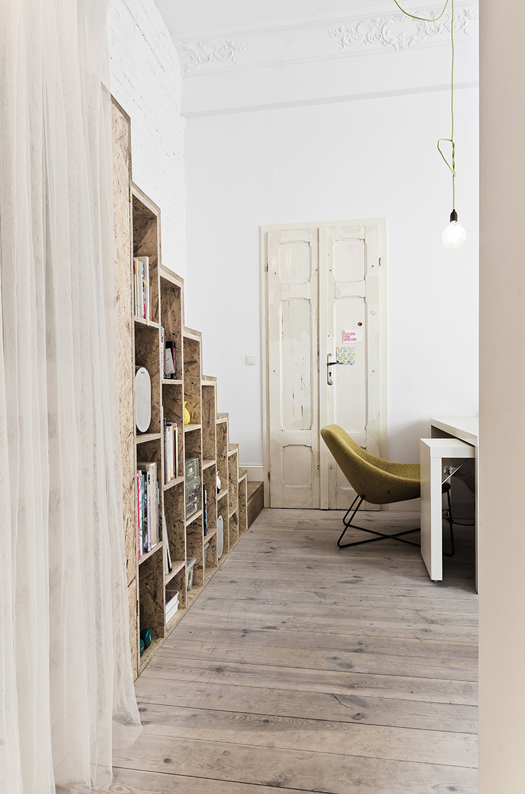 Ruim wonen op 29m2 met trap als kast interior junkie