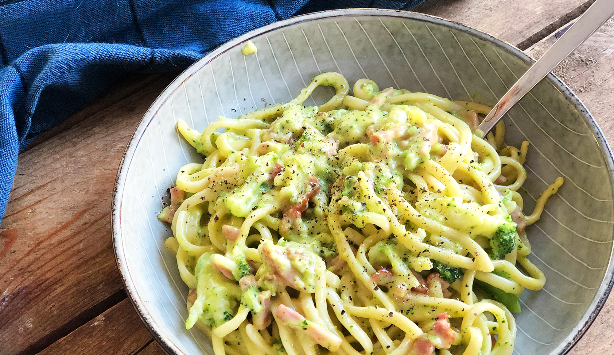 Pasta carbonara met Broccoli Gewoon wat een studentje 's avonds eet