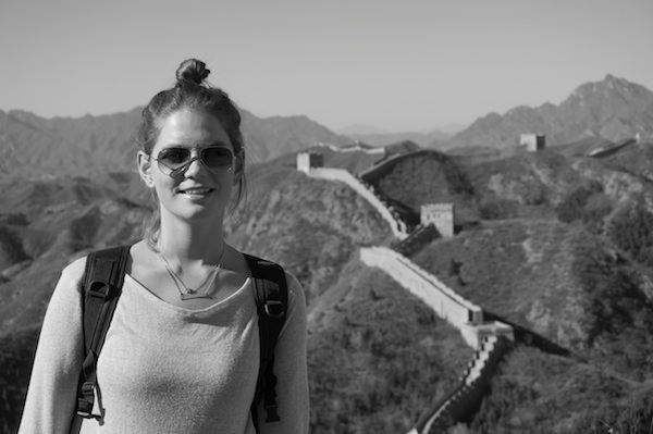 3. Toeristje spelen bij de Chinese Muur