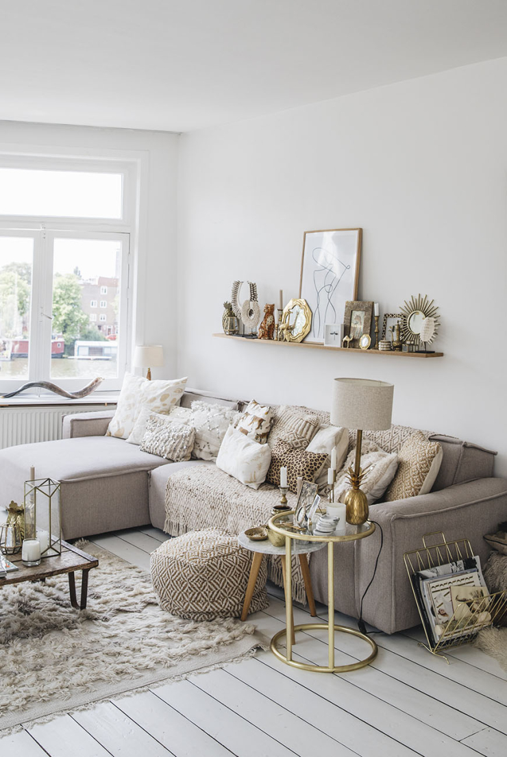Thuis bij Kae Sutherland in een huis vol neutrale tinten