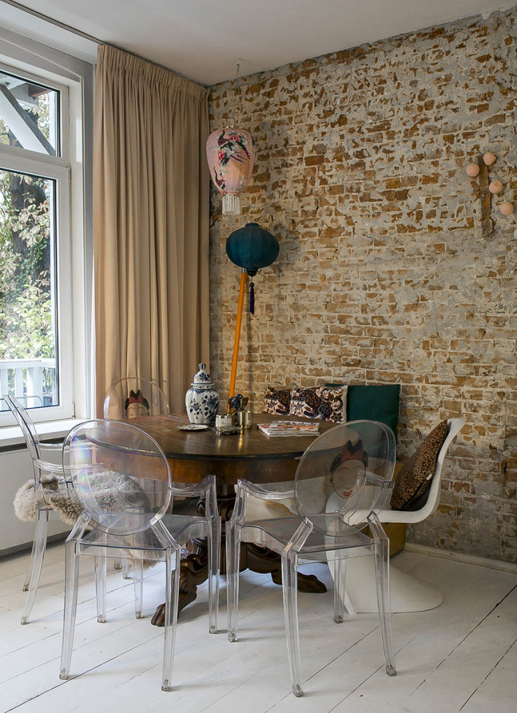 Thuis bij Bettina in een huis vol vintage meubelstukken