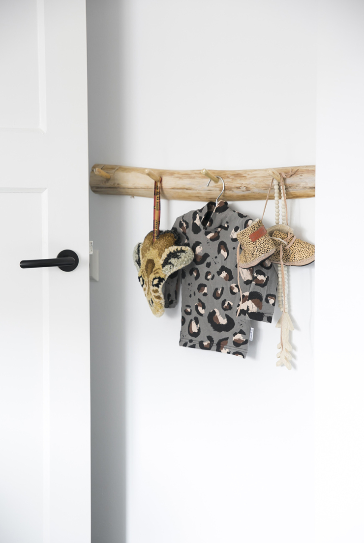 Baby tour in de jungle babykamer van Debbie
